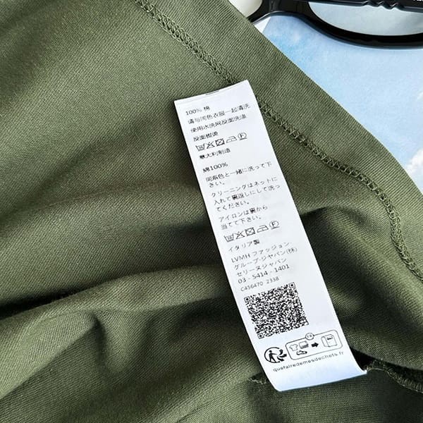 セリーヌ tシャツ 激安 PARIS 70S クラシックフィット Tシャツ コピー Cec51959
